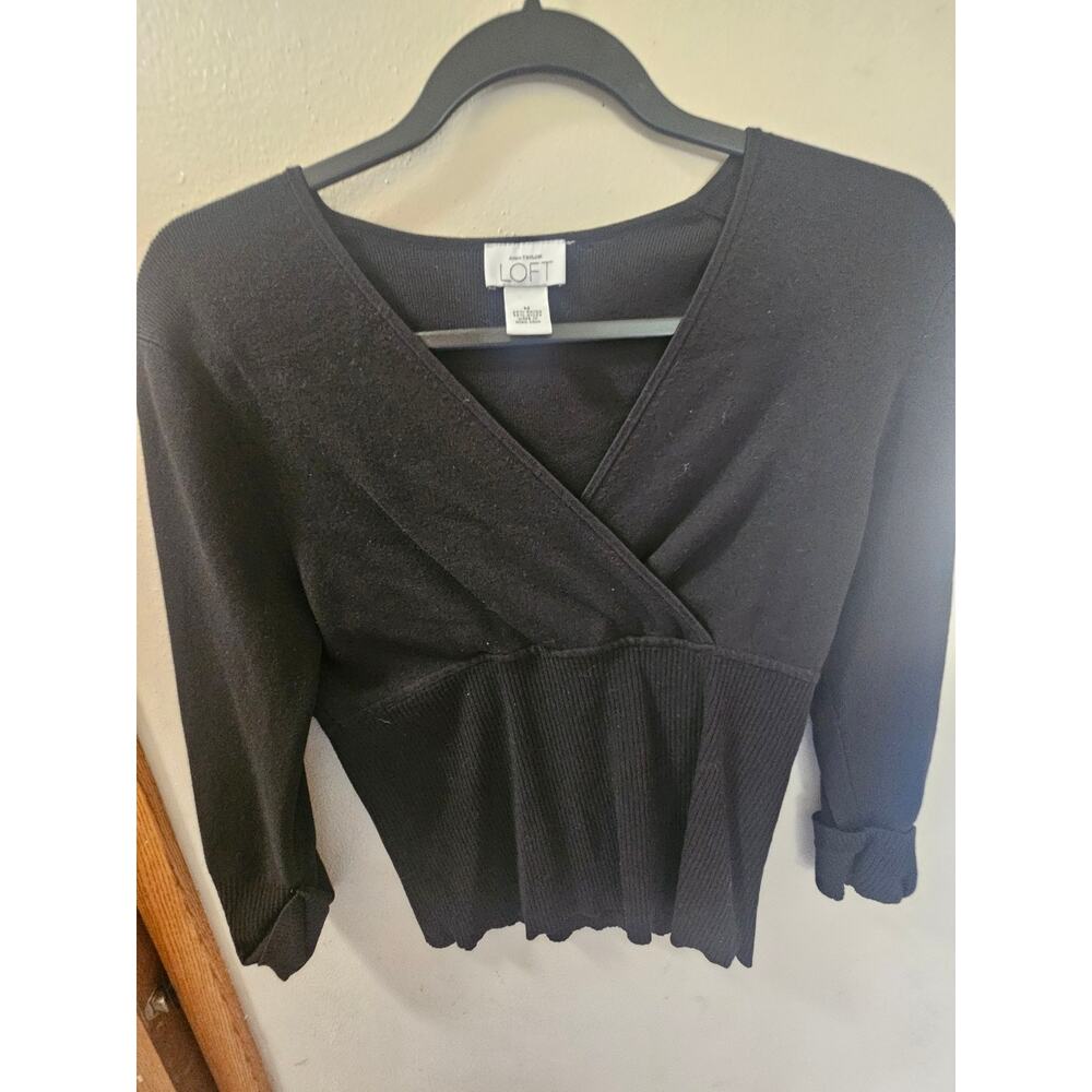 Ann Taylor LOFT Black Wrap Sweater Top Women’s Medium Ribbed Knit - Picture 2 of 3